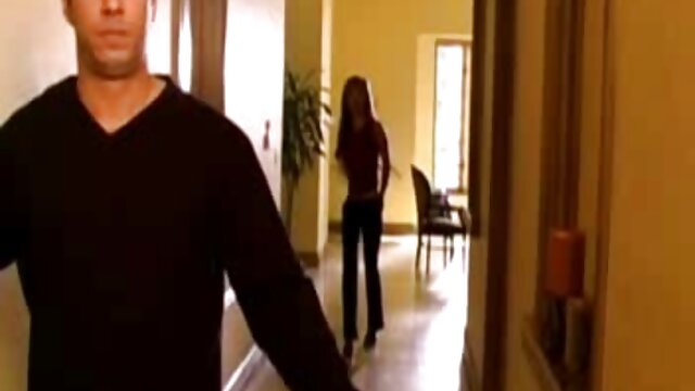 Kokybiški filmai :  Cali Carteris rodo vyresniam durniui, kaip turėtų elgtis tikra analinė apskretėlė Nemokami porno filmai 