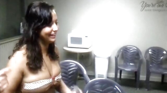 Kokybiški filmai :  Krūtinė brunetė Madison Ivy sulaukia analinio trenksmo Nemokami porno filmai 